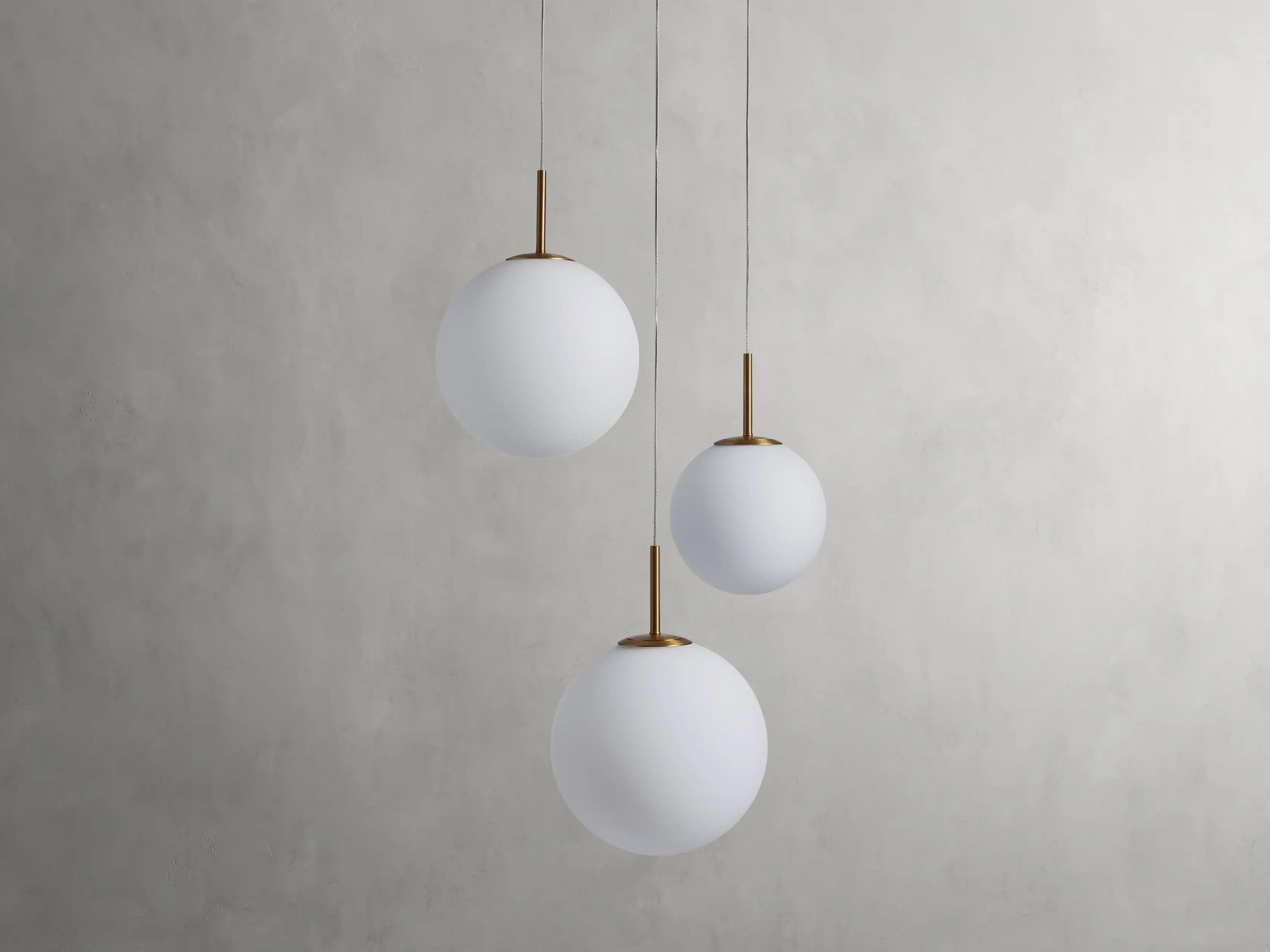 MatteOpalCasonRoundChandelier20_3
