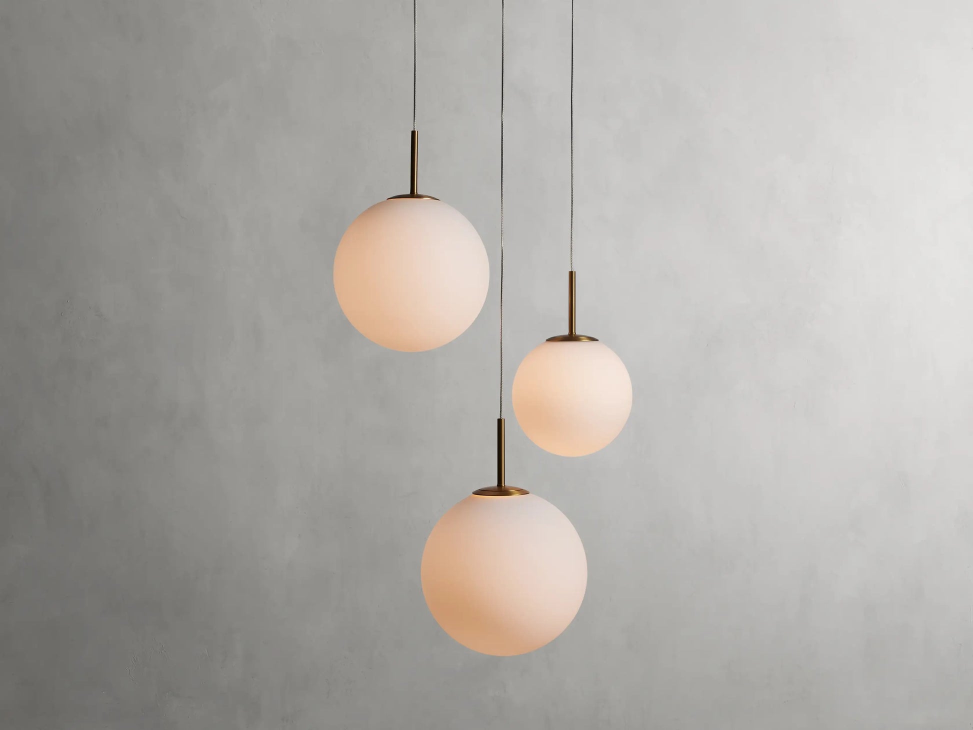 MatteOpalCasonRoundChandelier20_4