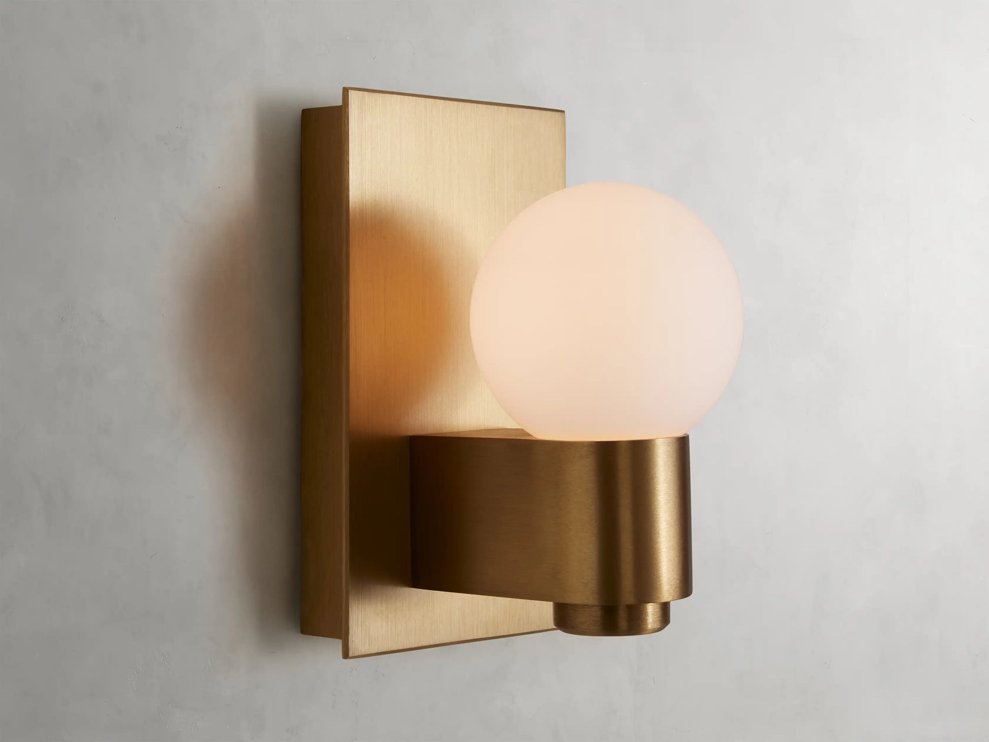MatteOpalCasonSconce_3