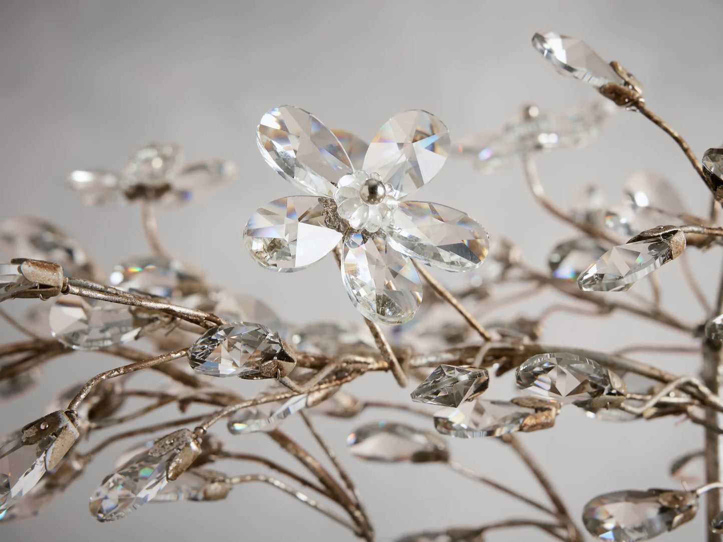 Flora Linear Chandelier 68“W
